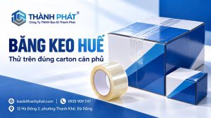 Cuộn băng keo trong cạnh thùng carton xanh trắng có bề mặt bóng